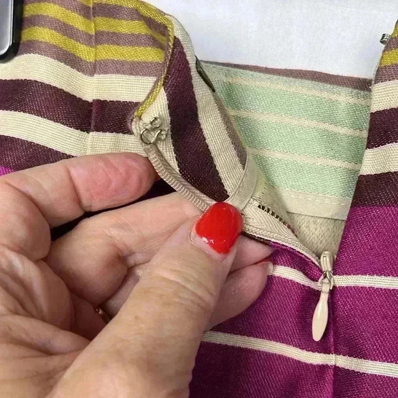 J. McLaughlin Womens Mini Skirt 2 Purple Gold Cream Pleated Back Zip Vintage EUC - Picture 5 of 9